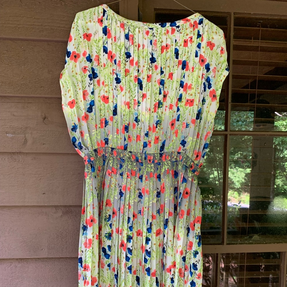 Women XSP Baraschi dress - pleated all over. Excellent condition - worn once.